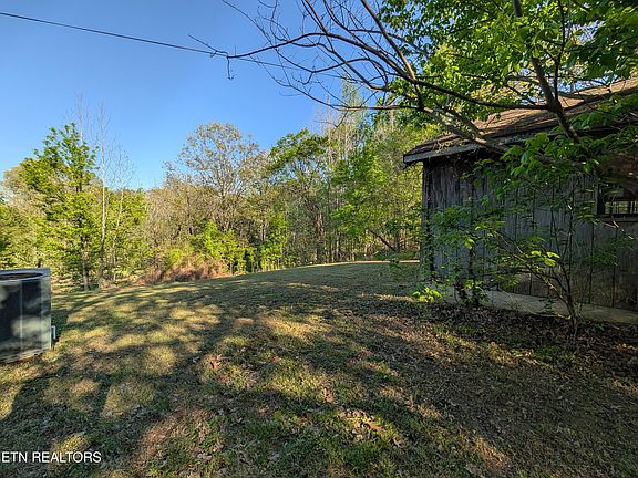 5th image of 5490 Old Paris Murray Rd