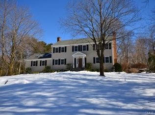 206 Stonewall Ln, Fairfield, CT 06824