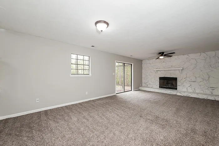 6957 Cedar Hill Ct — Photo 8