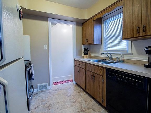 5th image of 3013 Marmore Ave