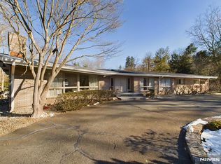 705 Howard Rd, Ridgewood, NJ 07450