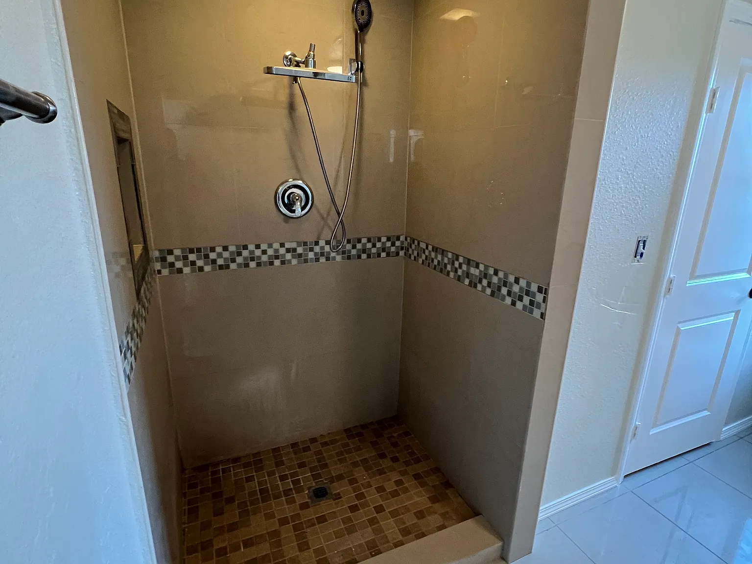3 bed, 1216 sqft, $1,450 — Photo 4