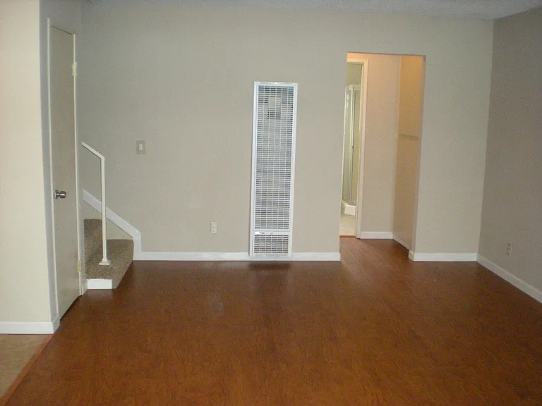 254 E Washington Blvd #108 — Photo 3