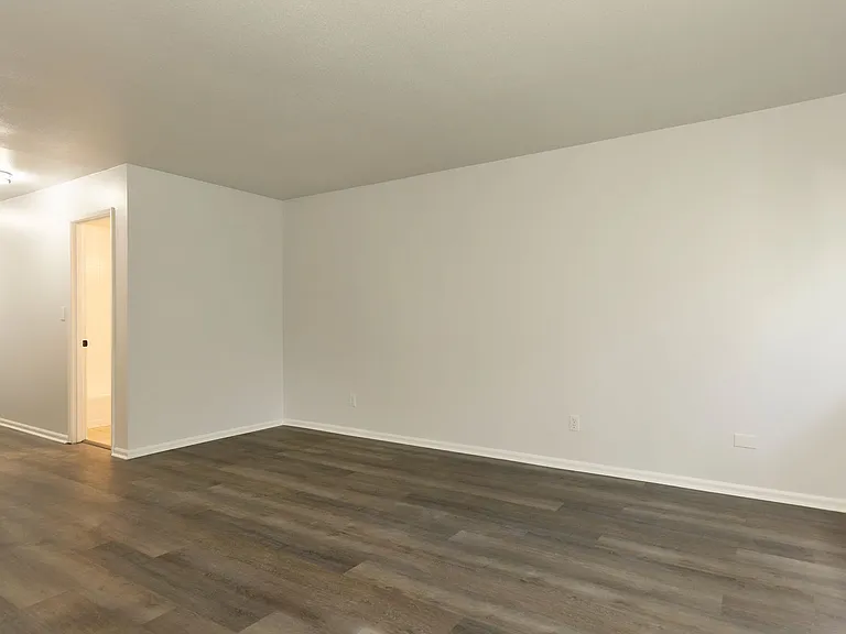 The Willis Apartments — Photo 46