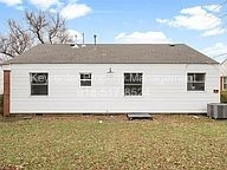 537 S Marion Ave — Photo 31