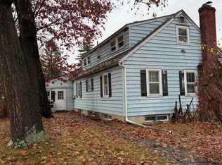 17 Algonquin Dr, Newburgh, NY 12550