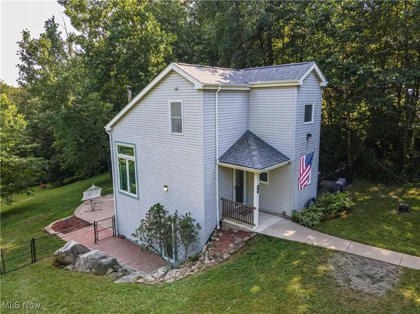 1462 W Bath Rd, Cuyahoga Falls, OH 44223