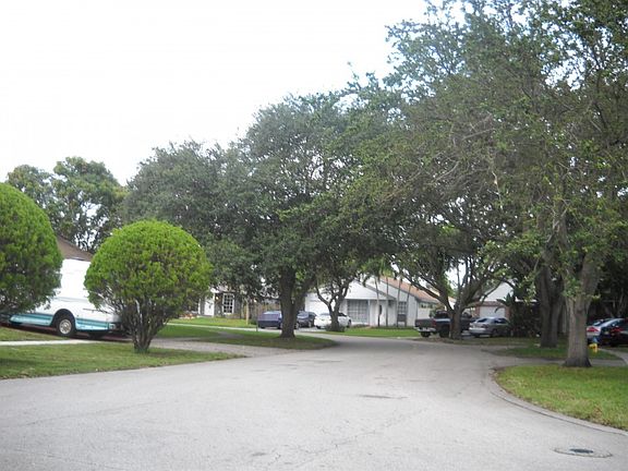 4th image of 8649 SW 14th Ct