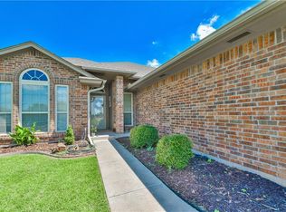 1525 SE 13th St, Moore, OK 73160