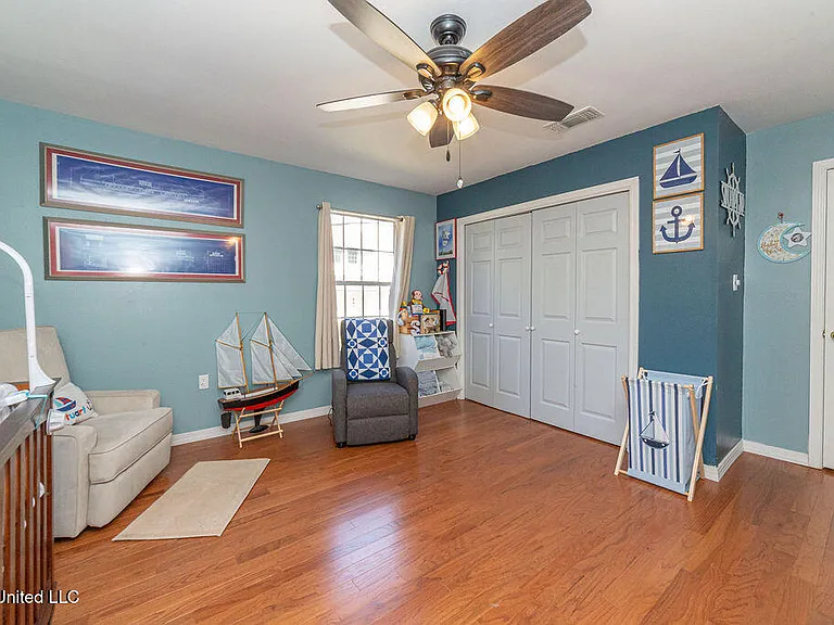114 Menge Ave — Photo 24