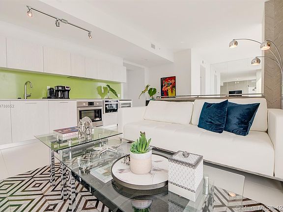 4th image of 501 NE 31st St Unit 4205