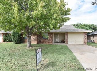 1213 Richland St, Iowa Park, TX 76367