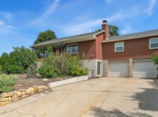 1304 Mount View Ln, Colorado Springs, CO 80907