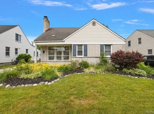2539 Oakshire Ave, Berkley, MI 48072