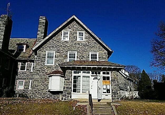 1st image of 5423 Woodbine Ave