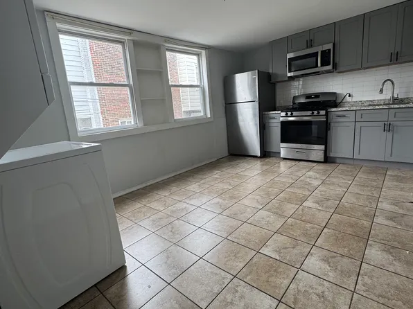 100 N 3rd St Floor 2, Darby, PA 19023