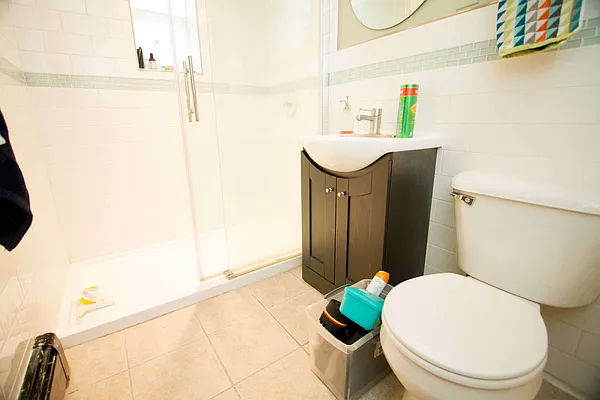 Rented by Nooklyn NYC LLC | media 43