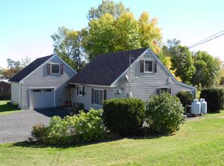 10 Keelers Bay Rd, South Hero, VT 05486