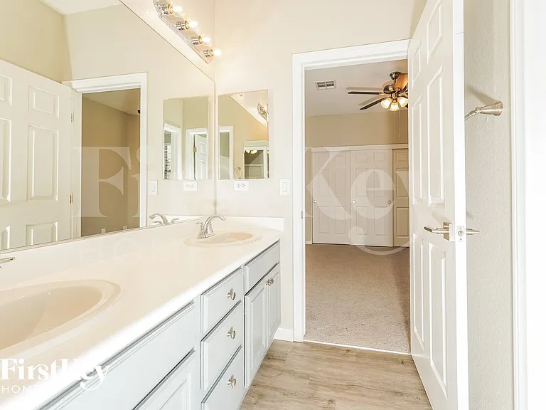 6525 Diamond Point Ct — Photo 14