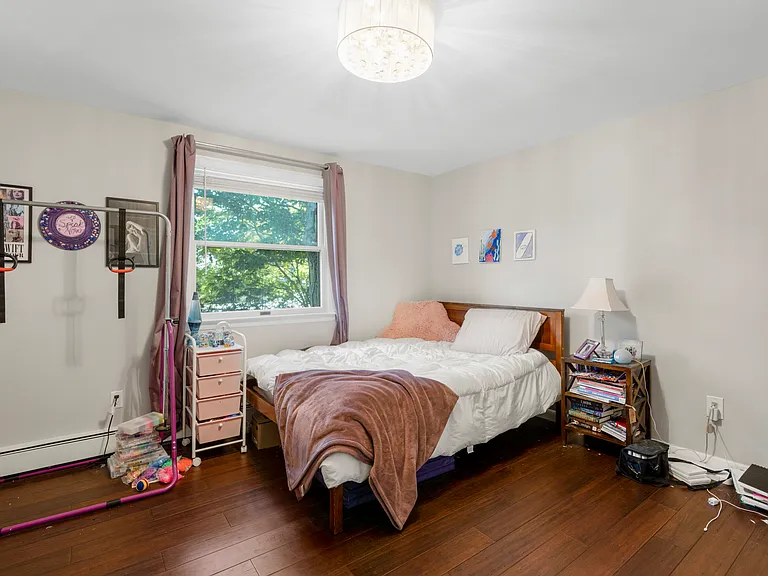 315 Maple Ave — Photo 32