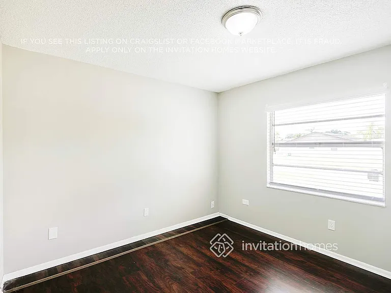 1304 Village Ct — Photo 15