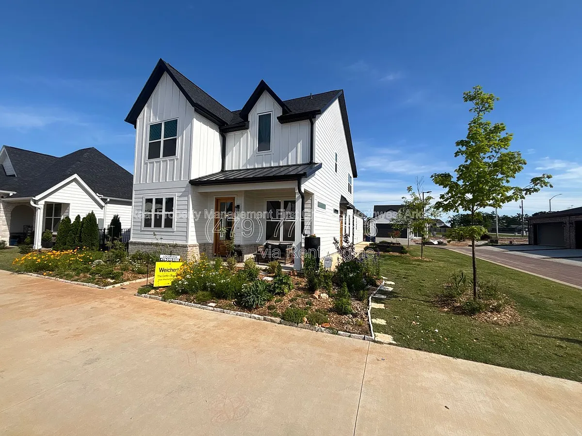 Building Photo - 4017 W Sommerset St