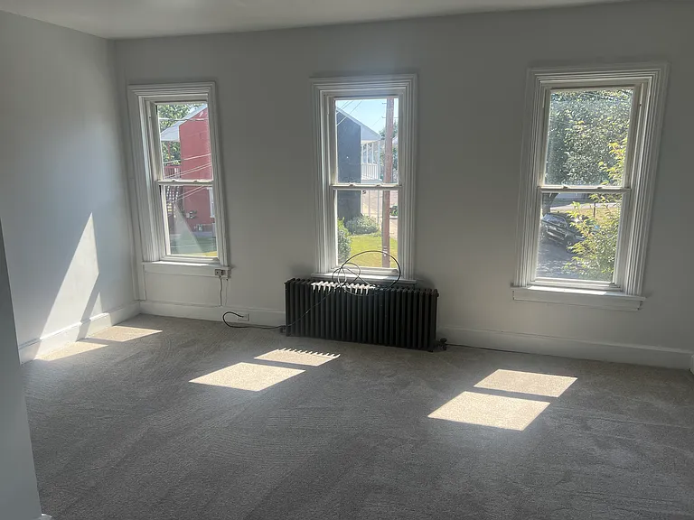 402 N Bedford St — Photo 8