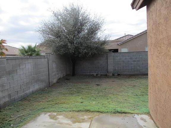 3rd image of 46017 W Holly Dr