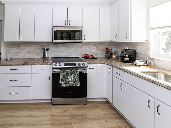 5th image of 209 Westwinds Dr