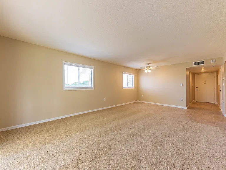 Gulf Gate Apartments — Photo 24