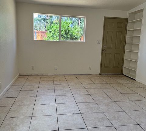 bedroom/family room