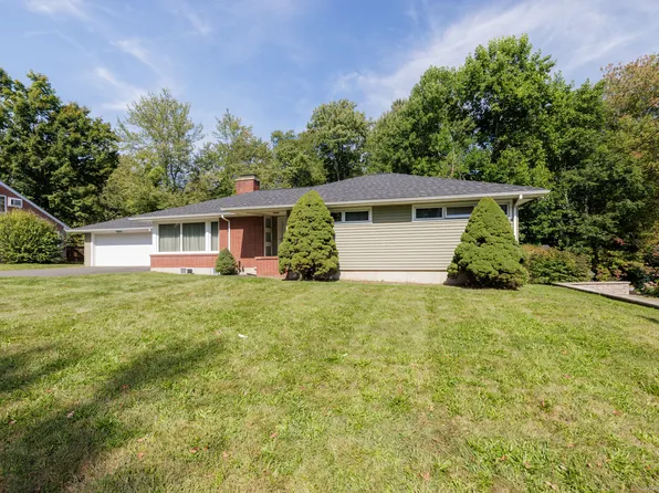 584 Bunker Hill Avenue, Waterbury, CT 06708