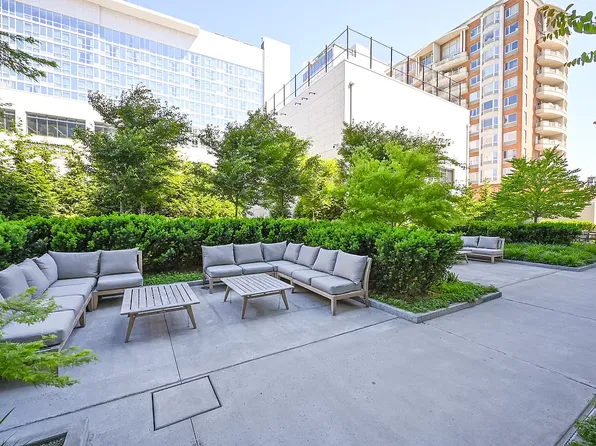 133-27 39th Avenue image 13 of 26