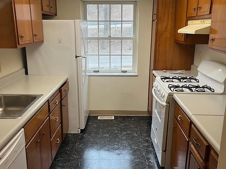 870 College Ave #10A — Photo 14