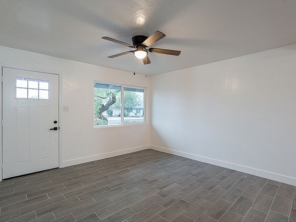 3rd image of 536 W 18th St