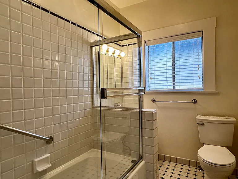28 Cordone Dr — Photo 9