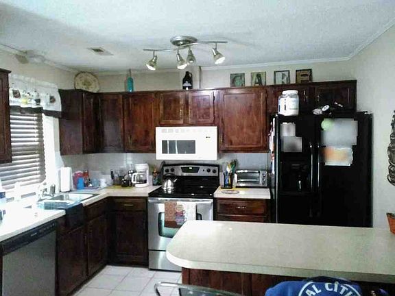 4th image of 1101 Watertower Rd