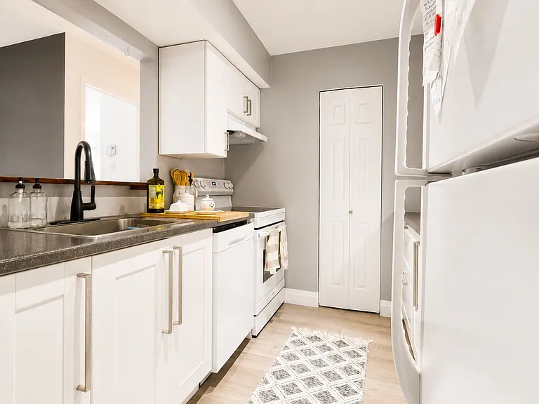 266 Lorry Greenberg Dr #9 — Photo 9