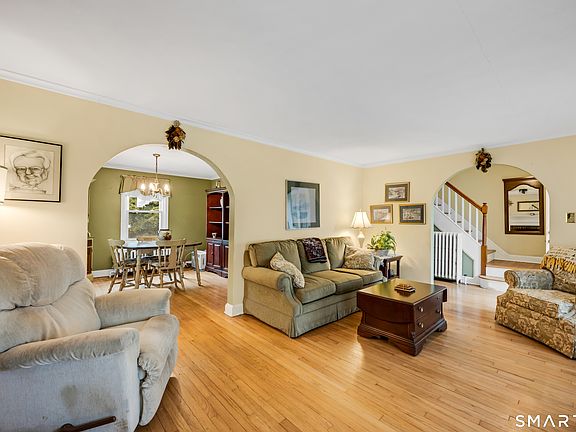 3rd image of 44 Stillman Road