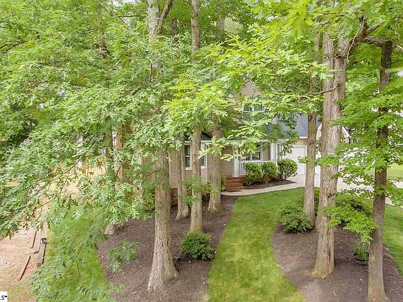 2nd image of 106 Harrisburg Dr