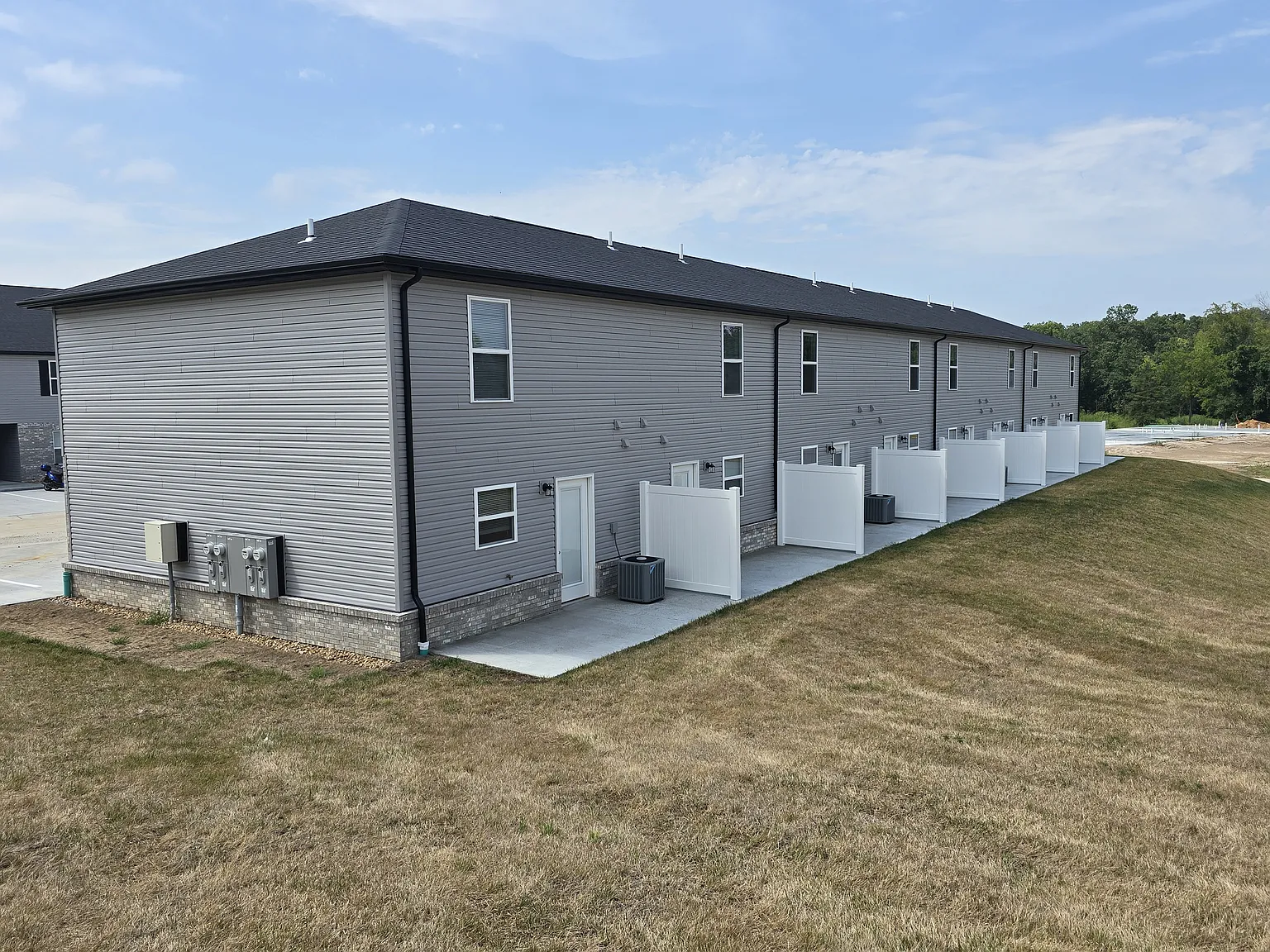 Willow Grove Apartments — Photo 3