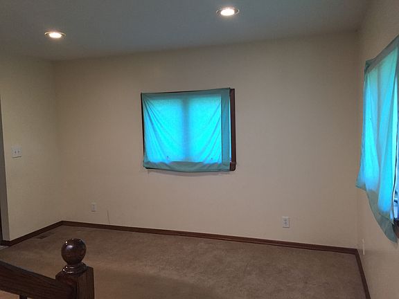 2nd image of 320 Fork Dr