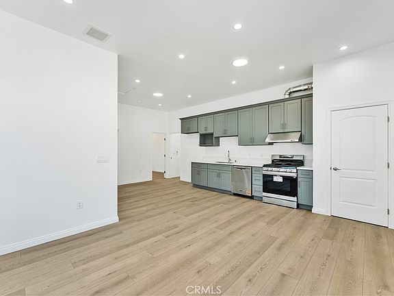 2nd image of 656 E I St #B