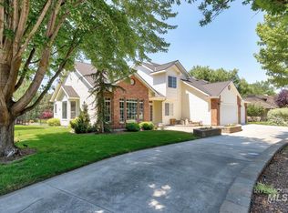 5501 N Riffle Way, Garden City, ID 83714