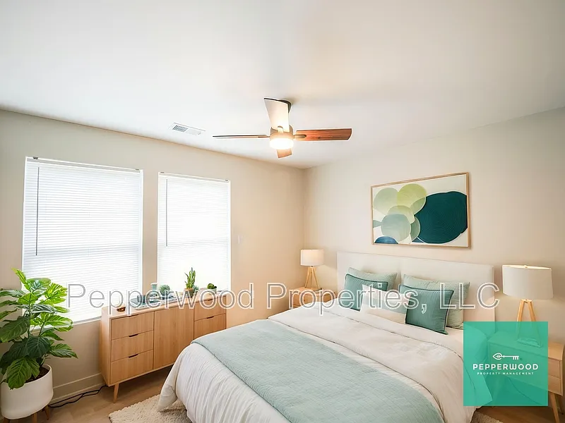 2 bed, 1.5 bath, 900 sqft, $1,395 — Photo 4