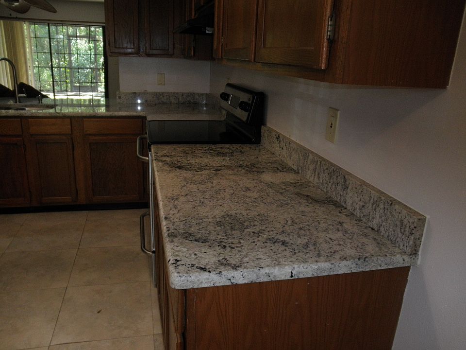 1st image of 16114 Dawnview Dr