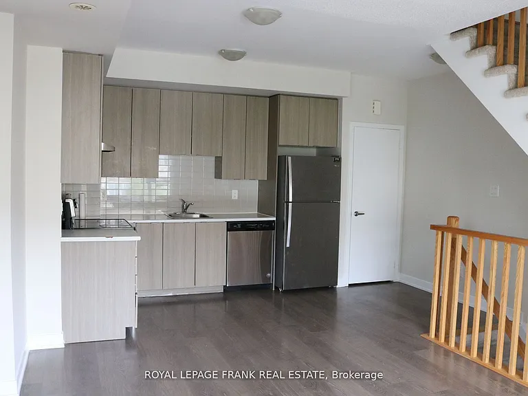 70 Orchid Place Dr #2 — Photo 3