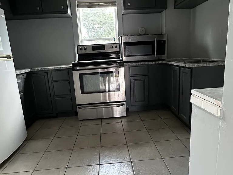 645 S Federal Blvd — Photo 9
