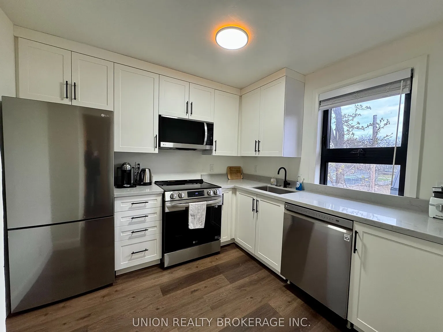 2 bed, $2,850 — Photo 2