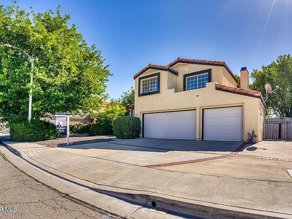 3rd image of 43954 Blue Sky Ct